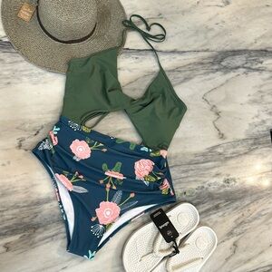 New Beachsissi size XL one piece bathing suit swimsuit 14